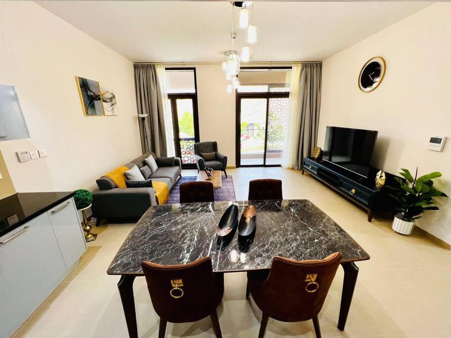 One Bedroom Apartment Muscatbay Bagian luar foto